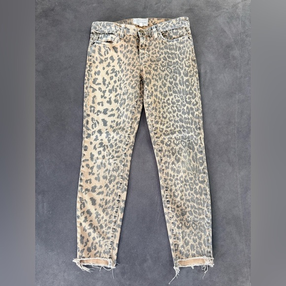 Current/Elliott Denim - current Elliott leopard jeans size 27. Waist is 15” and inseam is 26”.